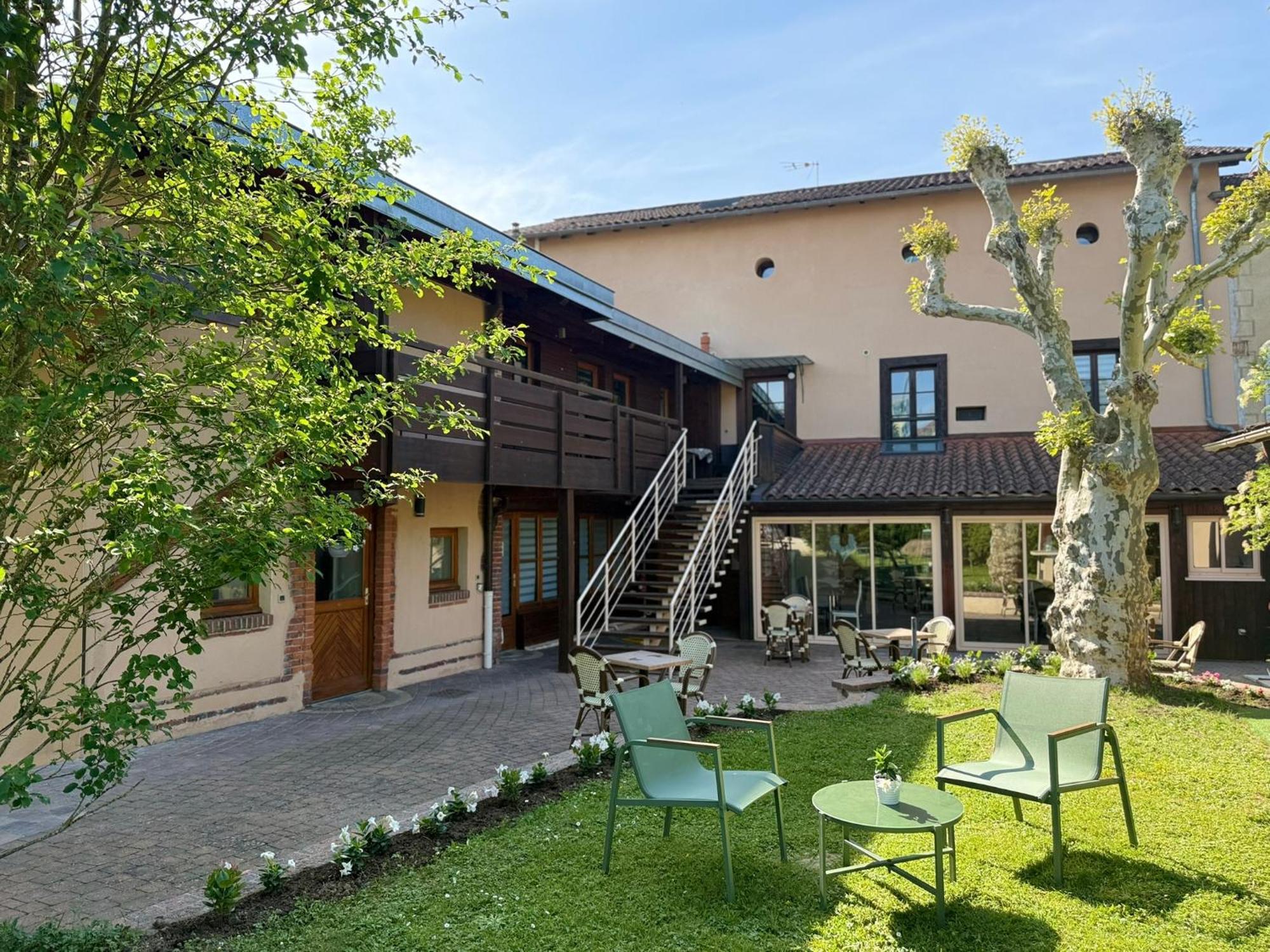 Au Coq Dort Hotel