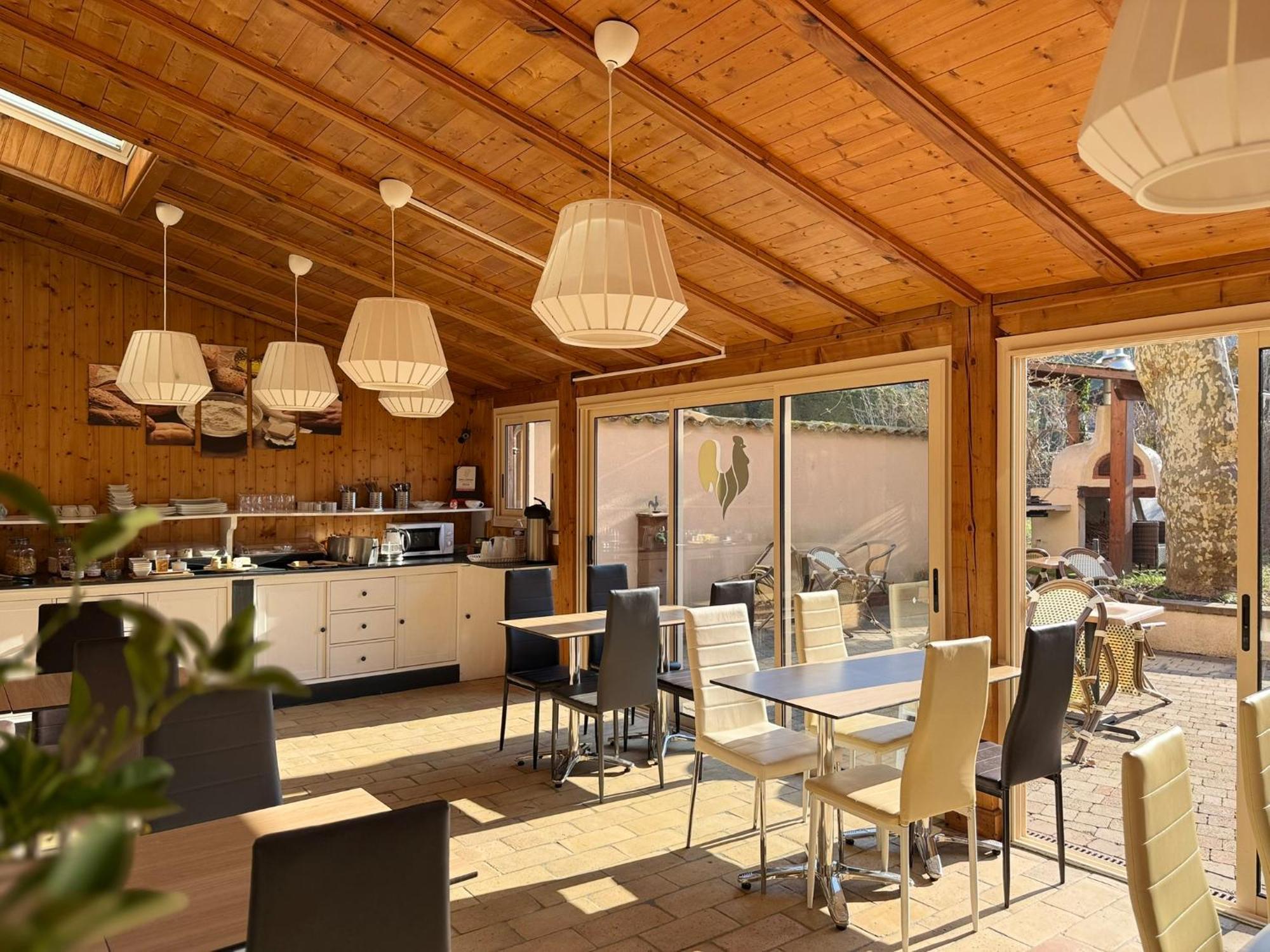 Au Coq Dort Hotel
